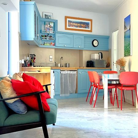 Au Coeur De Cassis Apartment Luaran gambar