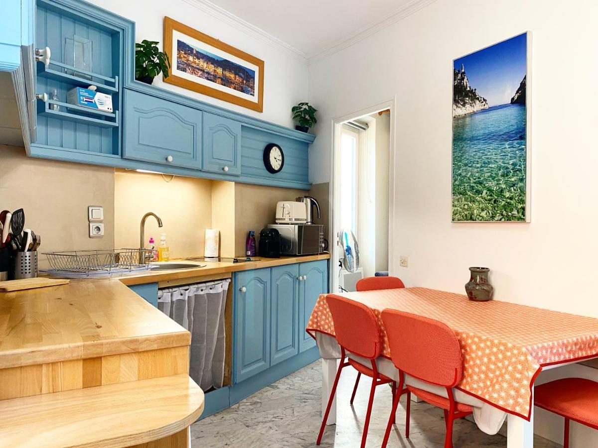 Au Coeur De Cassis Apartment Luaran gambar
