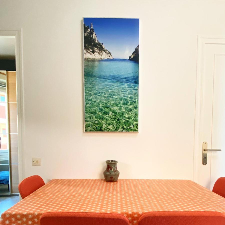 Au Coeur De Cassis Apartment Luaran gambar