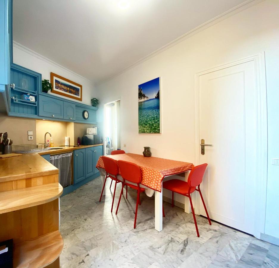 Au Coeur De Cassis Apartment Luaran gambar